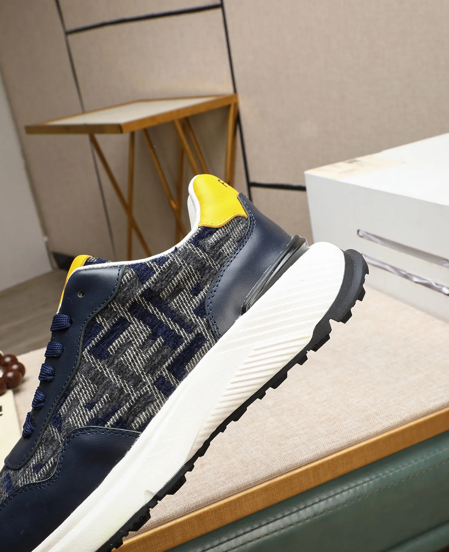Men's shoes 💰460🕷🕷[FENDI] Fendi fashionable casual men's shoes 🇨🇳Original official website 1:1 model opening, new models are available first 💯Not high-profile but avant-garde, simple About low-key and fashionable, super versatile style 🌿 Made of original cowhide ➕ Pigskin lining 🎋 The version is comfortable on the feet, so rigorous for any small place, and the workmanship is first-class 🍍38-44 Large quantities in stock